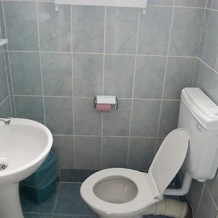 Laguna Hotel 2*